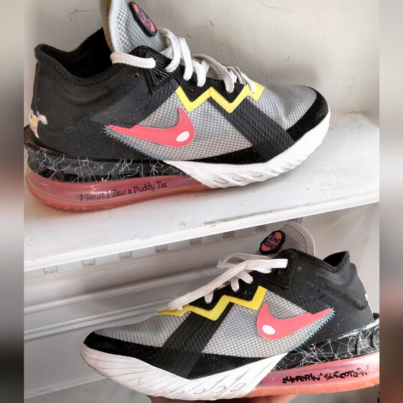 looney tunes sneakers lebron james